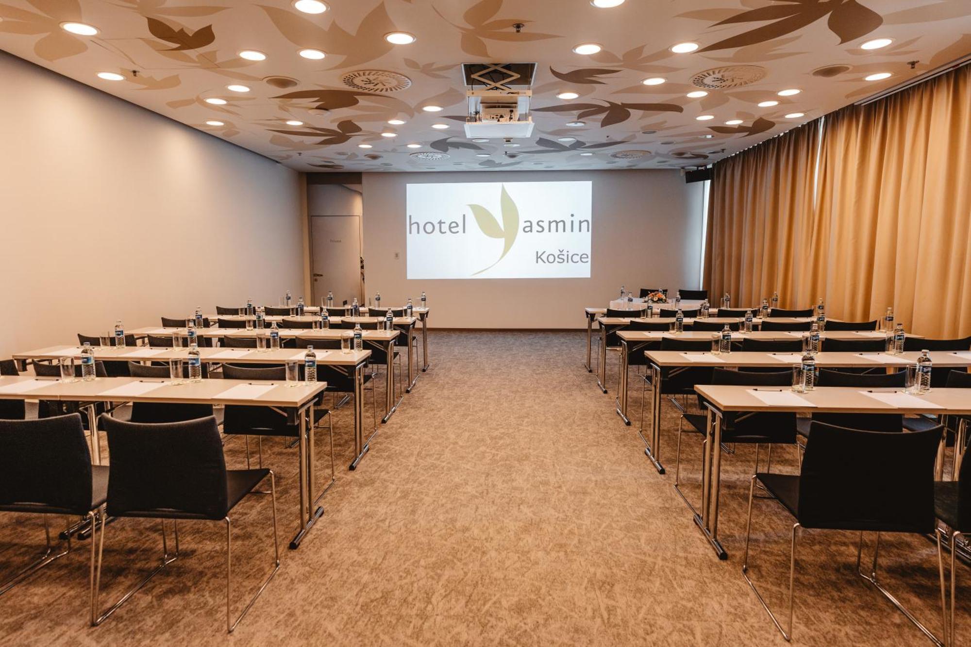 Hotel Yasmin Кошице Екстер'єр фото