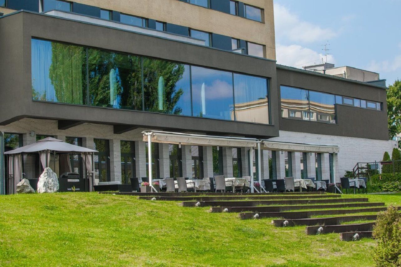 Hotel Yasmin Кошице Екстер'єр фото